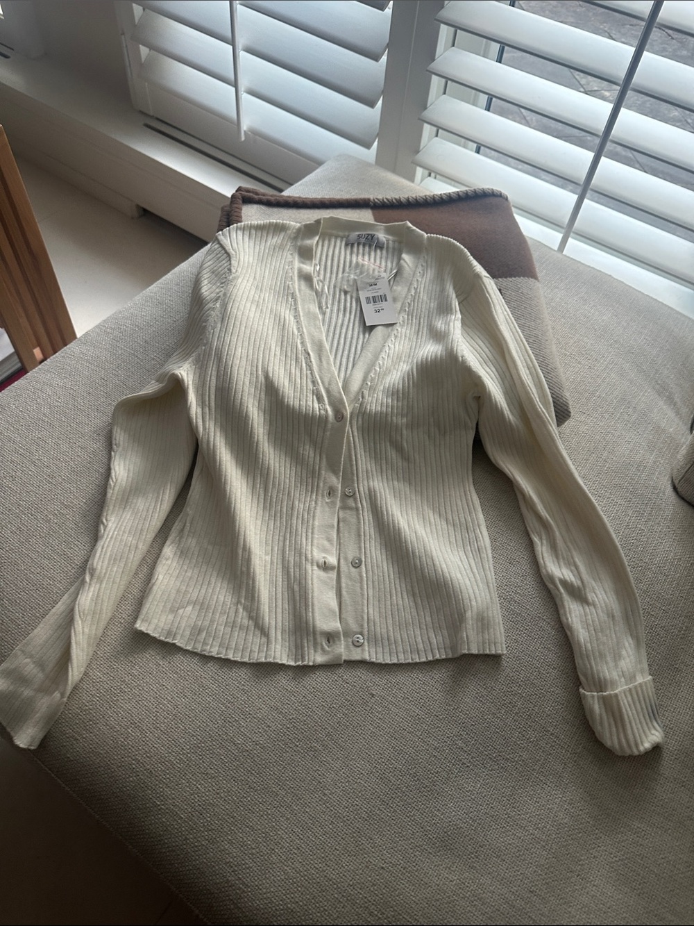 BNWT Suzy Shier Cream Ribbed Button-Down Cardigan